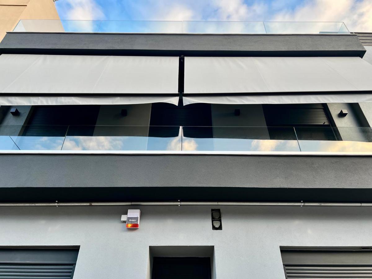 T&T Luxury Apartments - Rooftop Jacuzzi アテネ エクステリア 写真