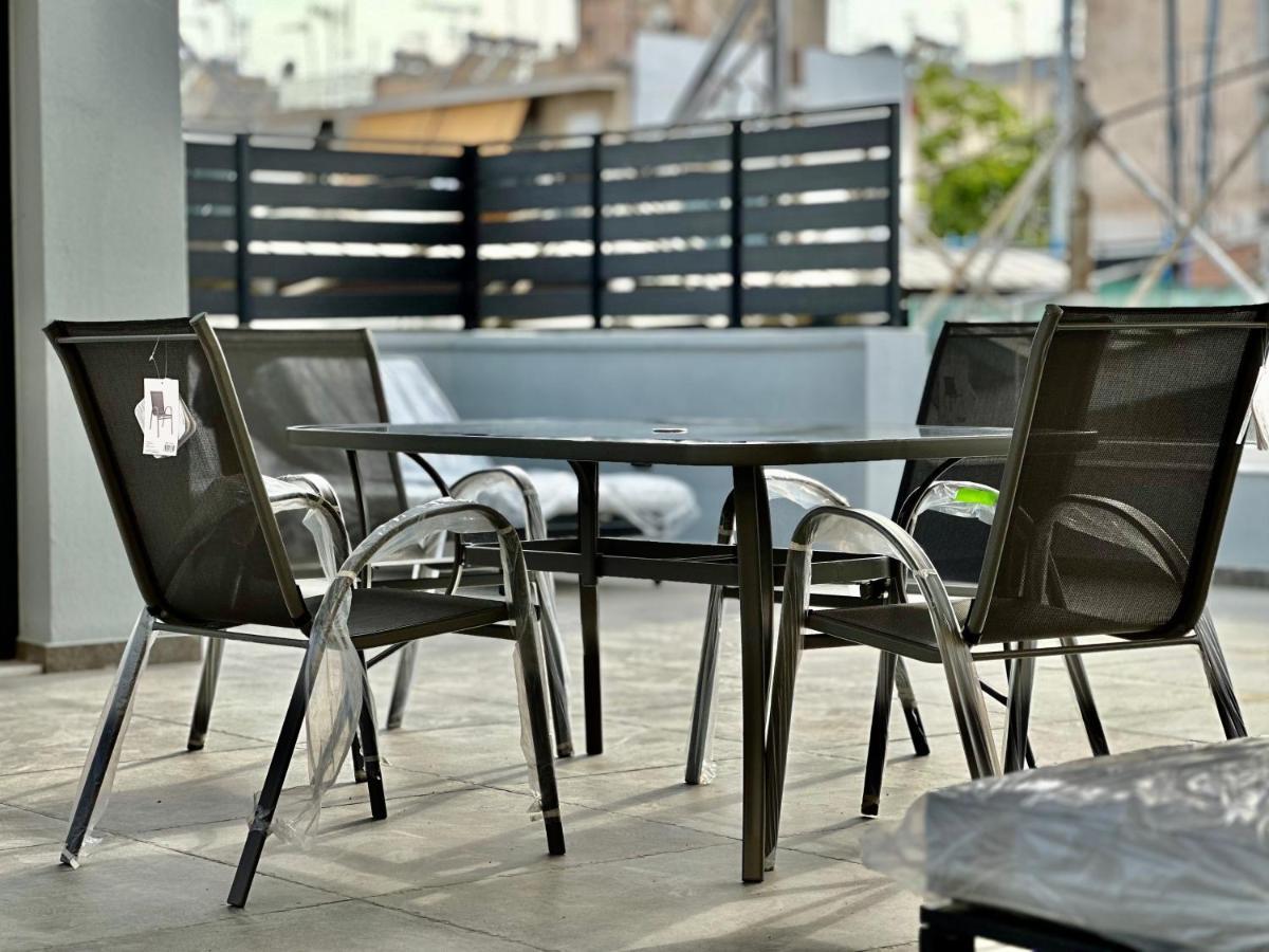 T&T Luxury Apartments - Rooftop Jacuzzi アテネ エクステリア 写真
