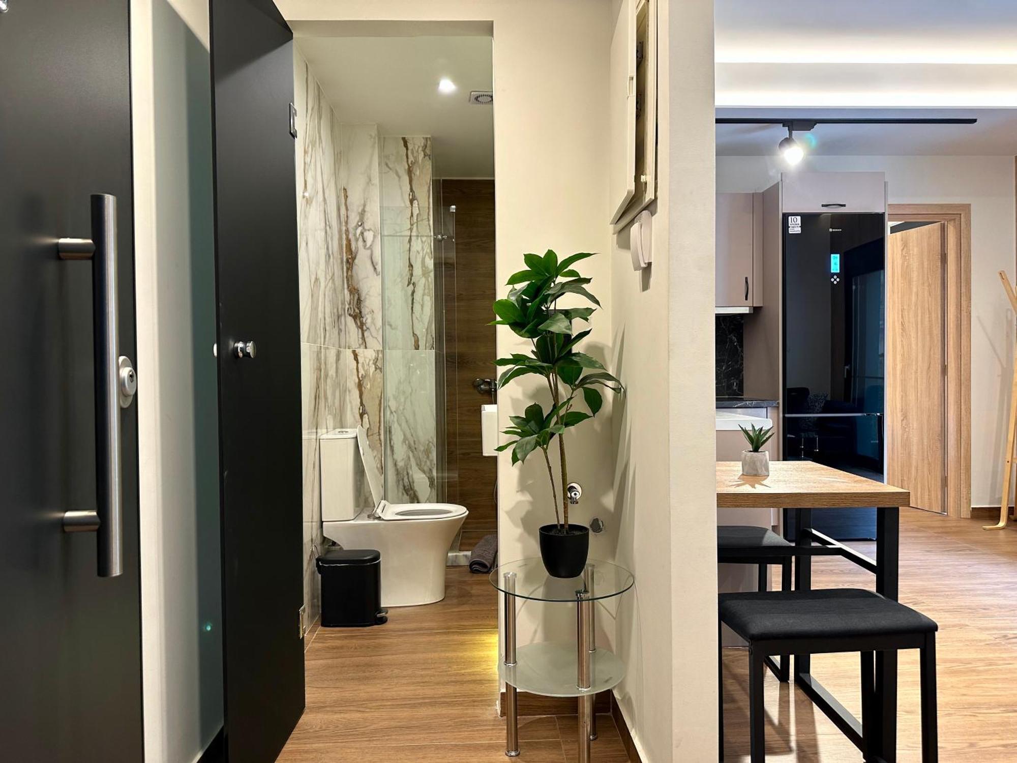 T&T Luxury Apartments - Rooftop Jacuzzi アテネ エクステリア 写真